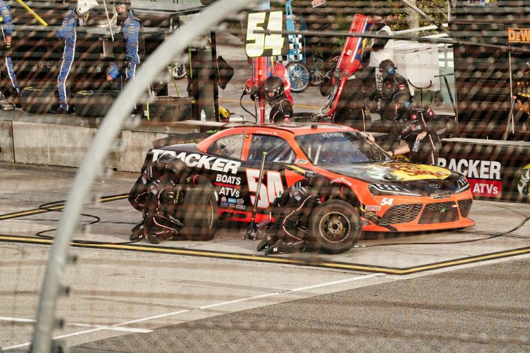 Fuel Cell Vehicles: The Hydrogen Alternative Explained