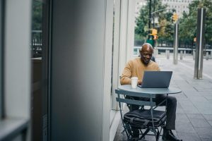 Essential Tech Gadgets For Busy Professionals In 2025