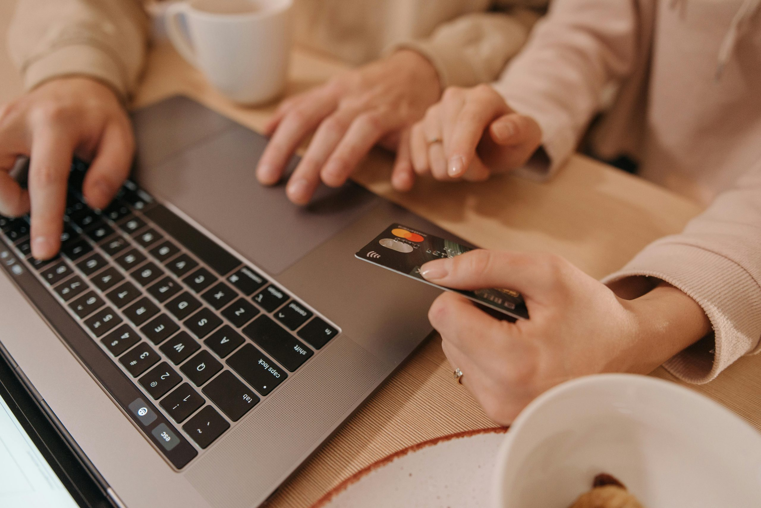 How Online Shopping is Revolutionizing Retail Experiences Everywhere