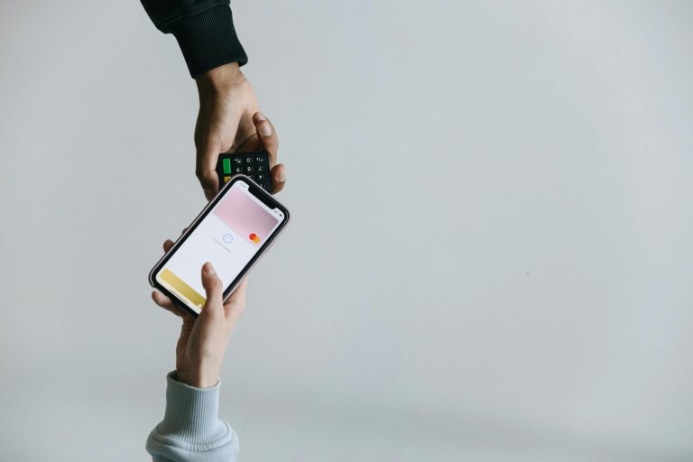 Apps Revolutionizing the Way We Shop